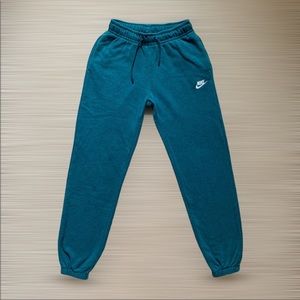 Nike joggers size xs
